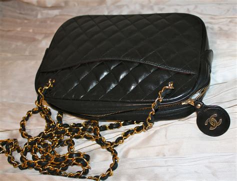 borsa chanel con logo in pelle sil fronte|Chanel borse.